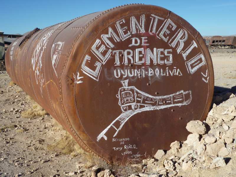 003 Uyuni Train Cemetery 30th June 2012.jpg